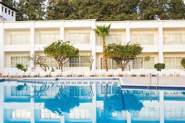 Comment faire sa réservation dans les meilleurs hôtels avec piscine ?